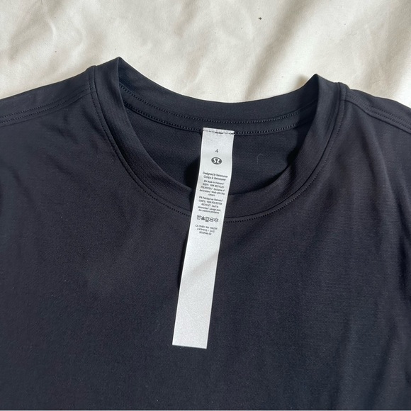 lululemon athletica Ultralight Waist Length T-Shirt - Picture 2 of 3